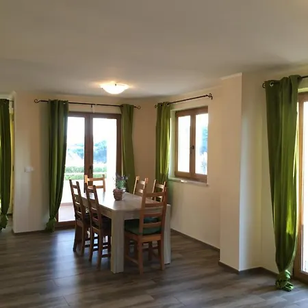 Ferienhaus 183g Hrvatini